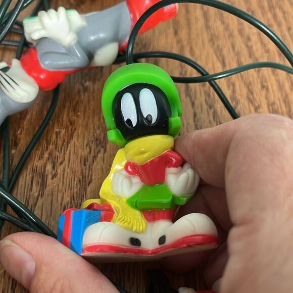 Warner Brothers 10 lights Christmas String Bugs Daffy Marvin & Lola 3d shapes - Picture 7 of 9